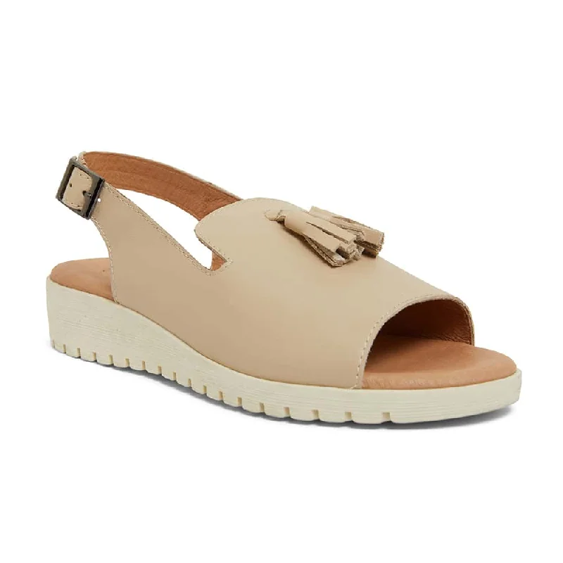 Gilmore Sandal in Nude Leather