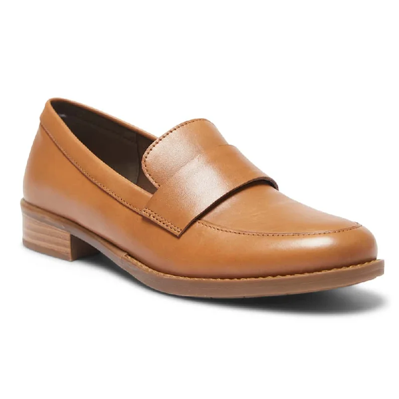 Infinity Loafer in Tan Leather